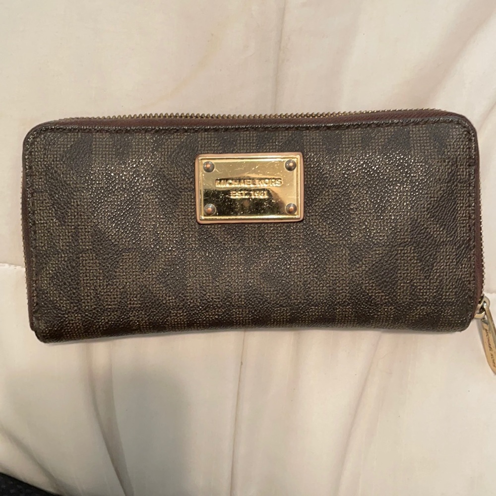 Michael Kors wallet